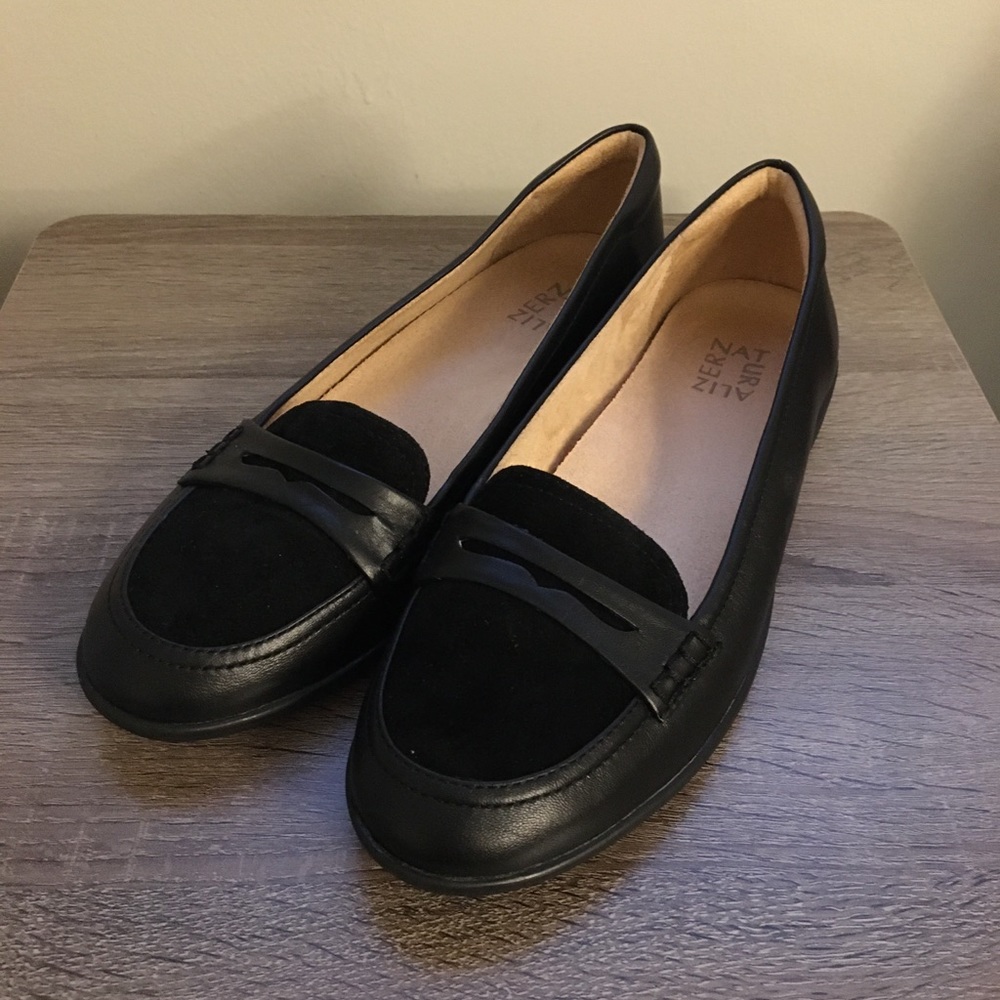 NWOT Black Naturalizer Penny Loafer
